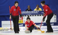 皇冠体育下载:中国女子冰壶队世锦赛夺铜直通冬奥会